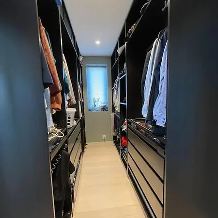 Moderne Hus Sentralt Pa 안데네스