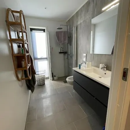 Moderne Hus Sentralt Pa Villa *
